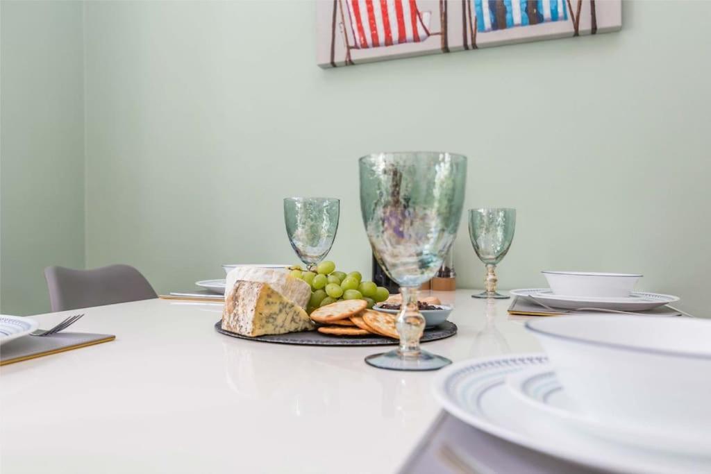 Lovely Home With Four Bedrooms And Private Garden And Parking, Close To Nottingham City Centre Екстериор снимка