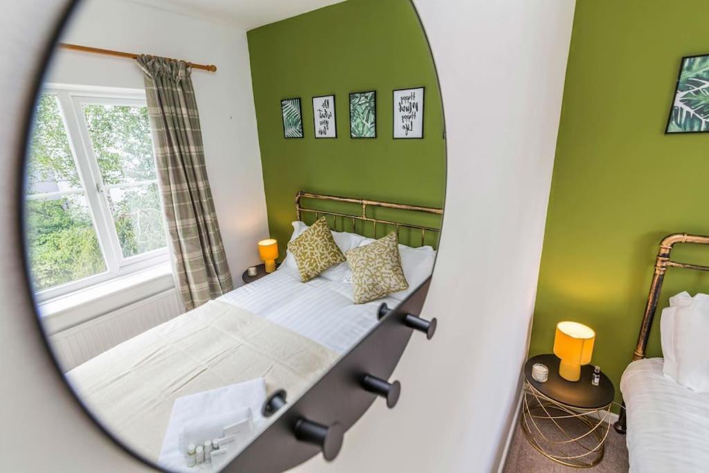 Lovely Home With Four Bedrooms And Private Garden And Parking, Close To Nottingham City Centre Екстериор снимка