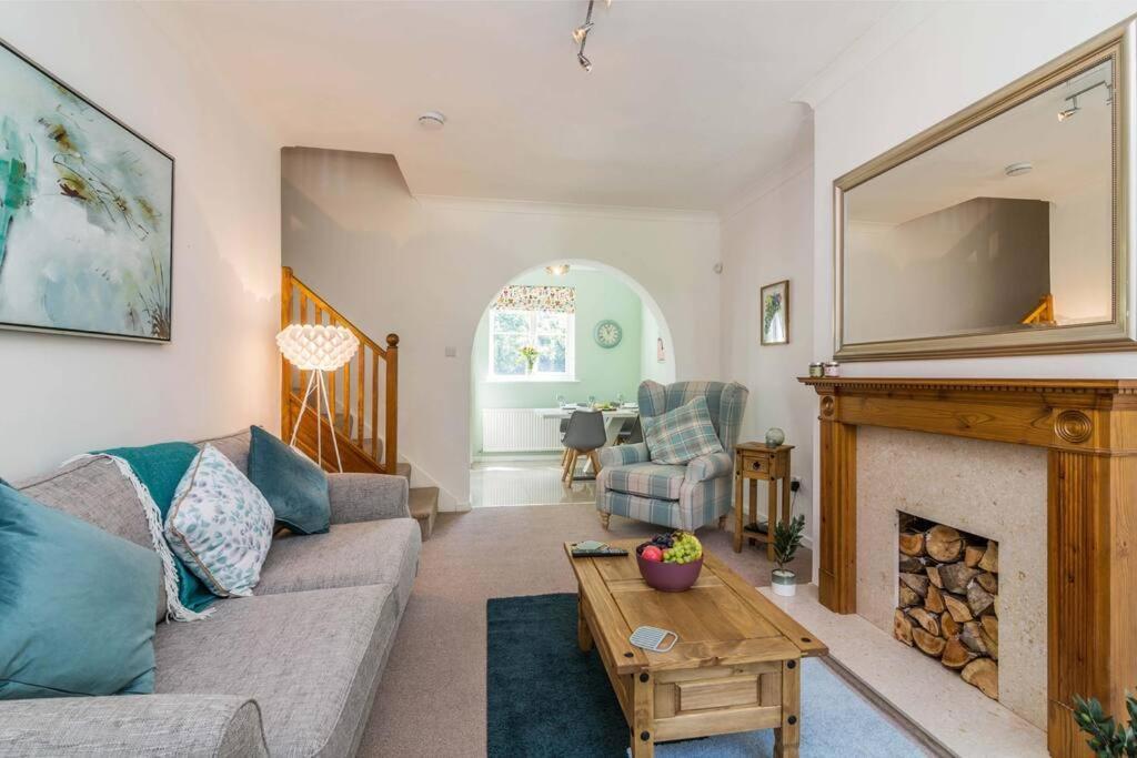 Lovely Home With Four Bedrooms And Private Garden And Parking, Close To Nottingham City Centre Екстериор снимка