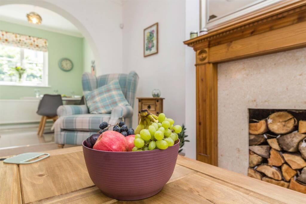 Lovely Home With Four Bedrooms And Private Garden And Parking, Close To Nottingham City Centre Екстериор снимка