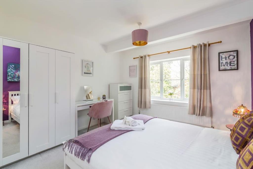 Lovely Home With Four Bedrooms And Private Garden And Parking, Close To Nottingham City Centre Екстериор снимка